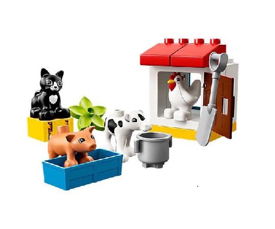 Immagine della costruzione assemblata. Nella scatola ci sono: gallo, maialino, mucca, gatto e tanti acccessori