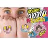 foto della bambina che si è fatta i tatuaggi sul dorso delle mani