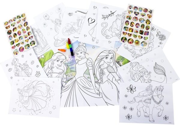 nella foto gli albi da colorare, i fogli di stickers e i pennarelli