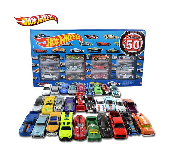 immagine del display e della hot wheels miste fuori dalla confezione