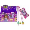 immagine del display di vendita che contiene 30 bustine e sulla destra il dettaglio della singola bustina che contiene la polly pocket con i suoi accessori